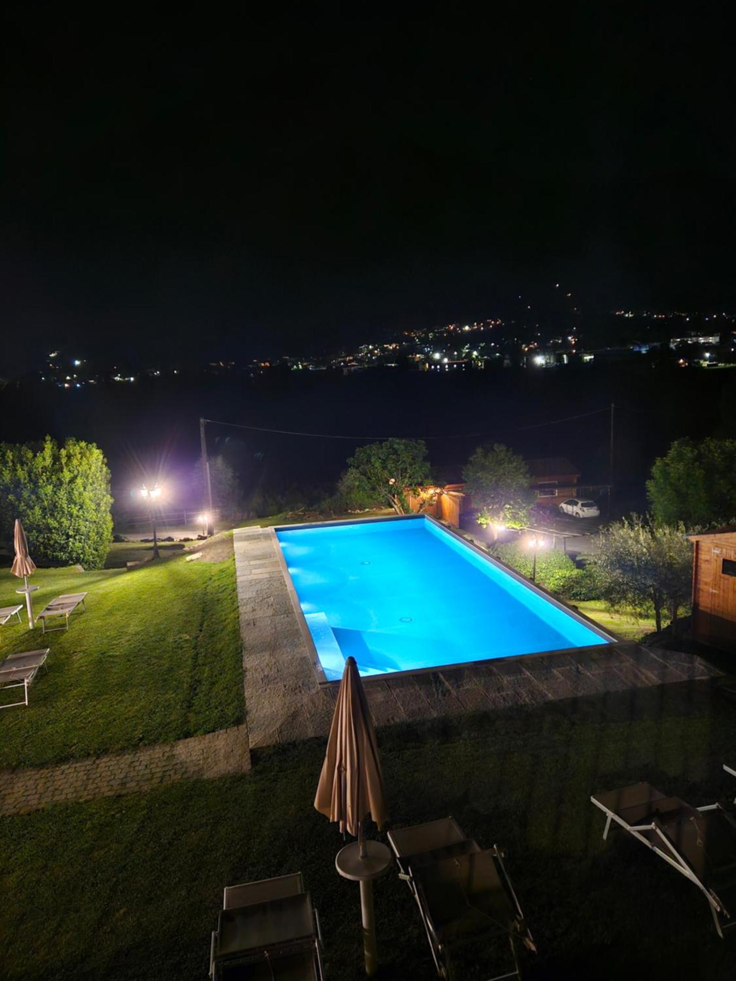 Borgo Erbiola Villa Colico Exteriör bild